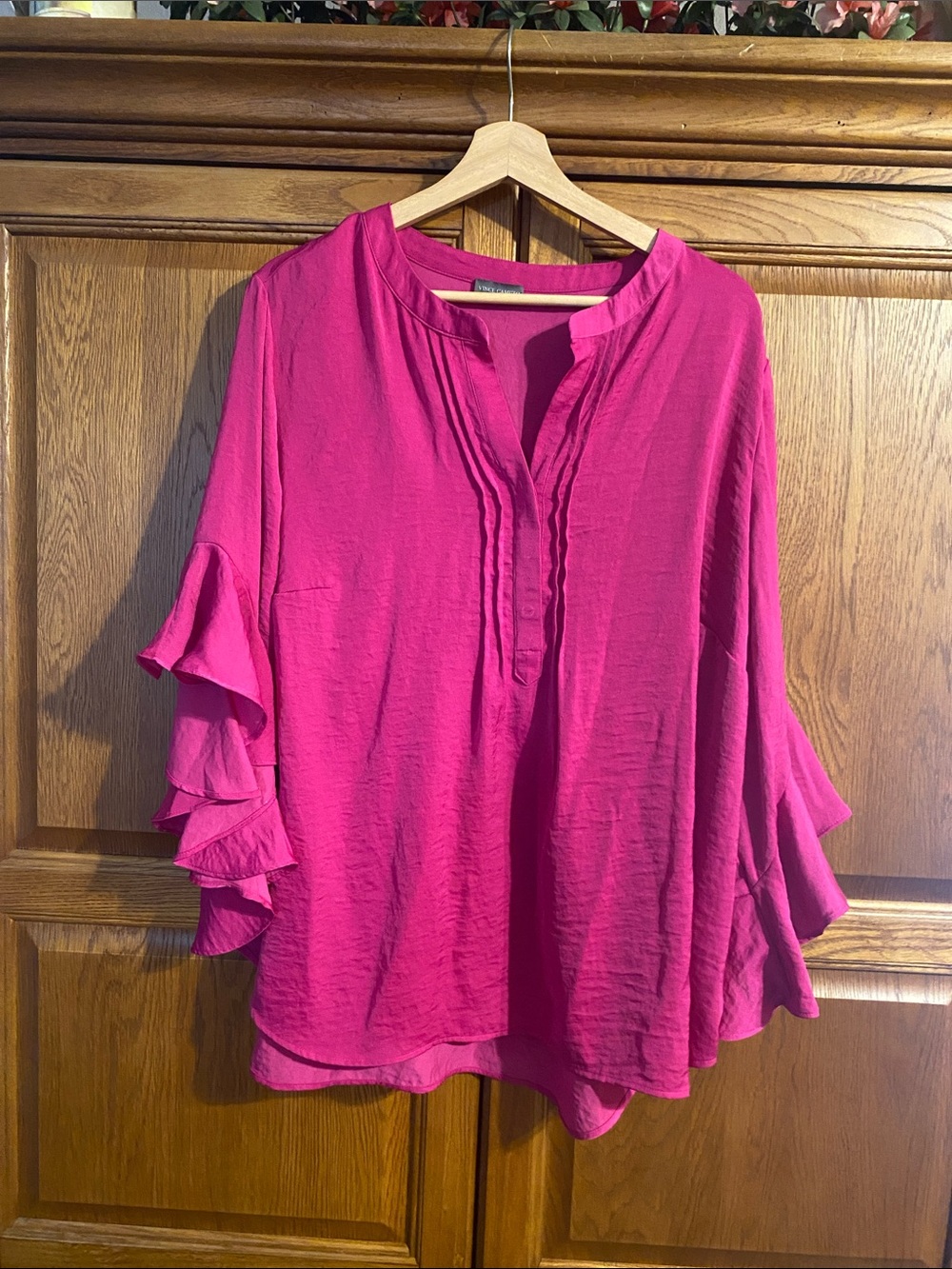 Vince Camuto Fuchsia Split-Neck Ruffle Sleeve Blouse